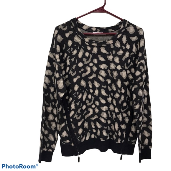 Animal Print Side Zip Sweater Small - Picture 5 of 9